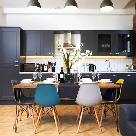 Sleek And Sophisticated New York Style
